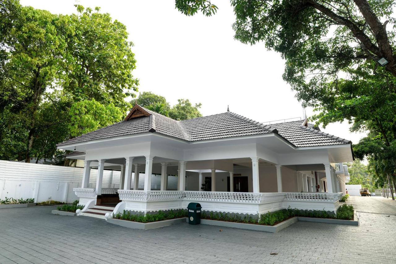 Hotel Heritage Plaza Kottayam Exterior photo