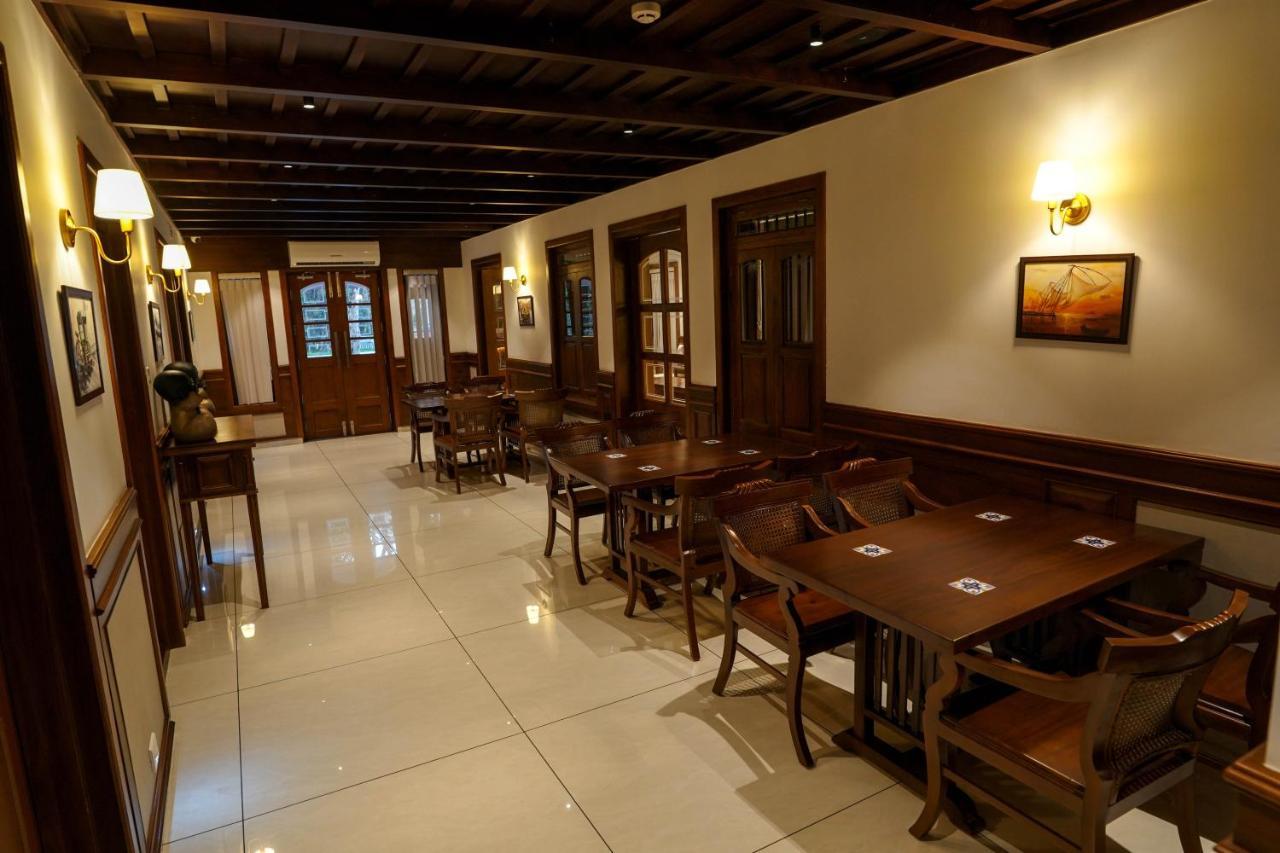 Hotel Heritage Plaza Kottayam Exterior photo